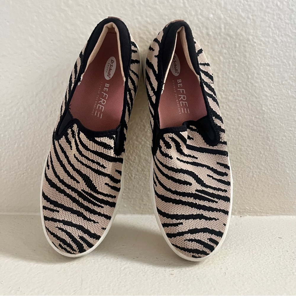 Zebra print Slip-On fabric Sneakers. Size 8